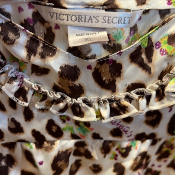 VICTORIAS SECRET SATIN CAMI LEOPARD SLEEP TANK TOP - Picture 2 of 6
